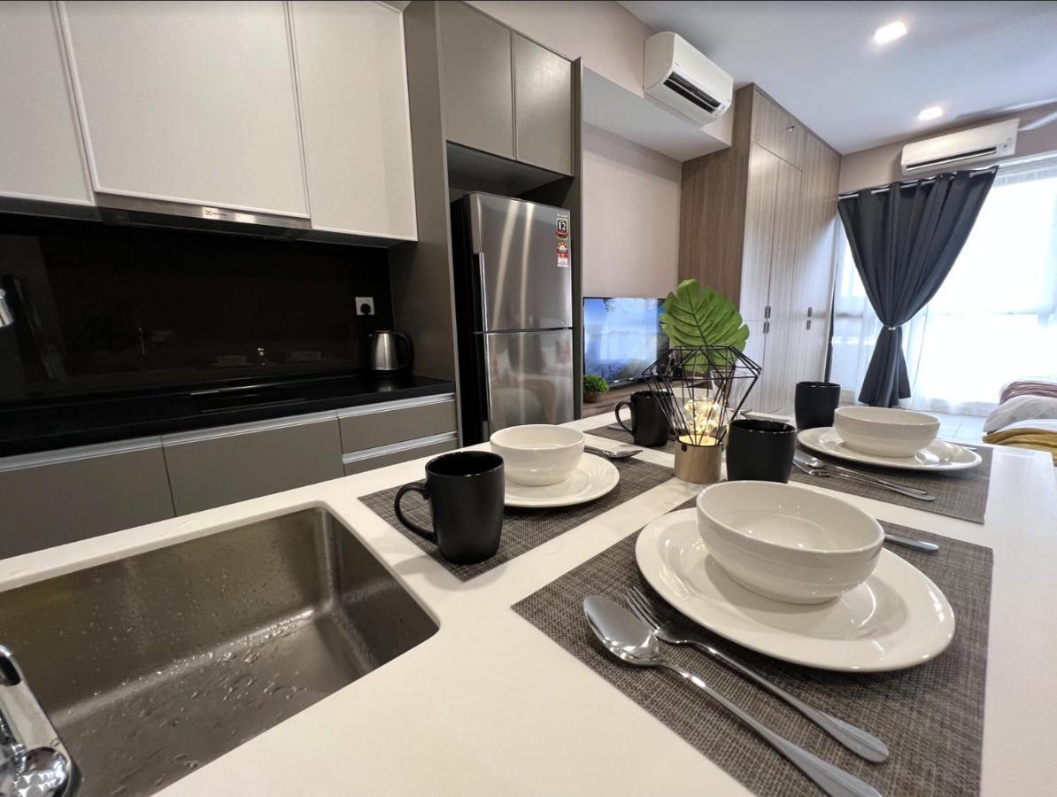 Free Parking # 2 Bed Family Bellsuite - Sepang Klia Kota Warisan ภายนอก รูปภาพ