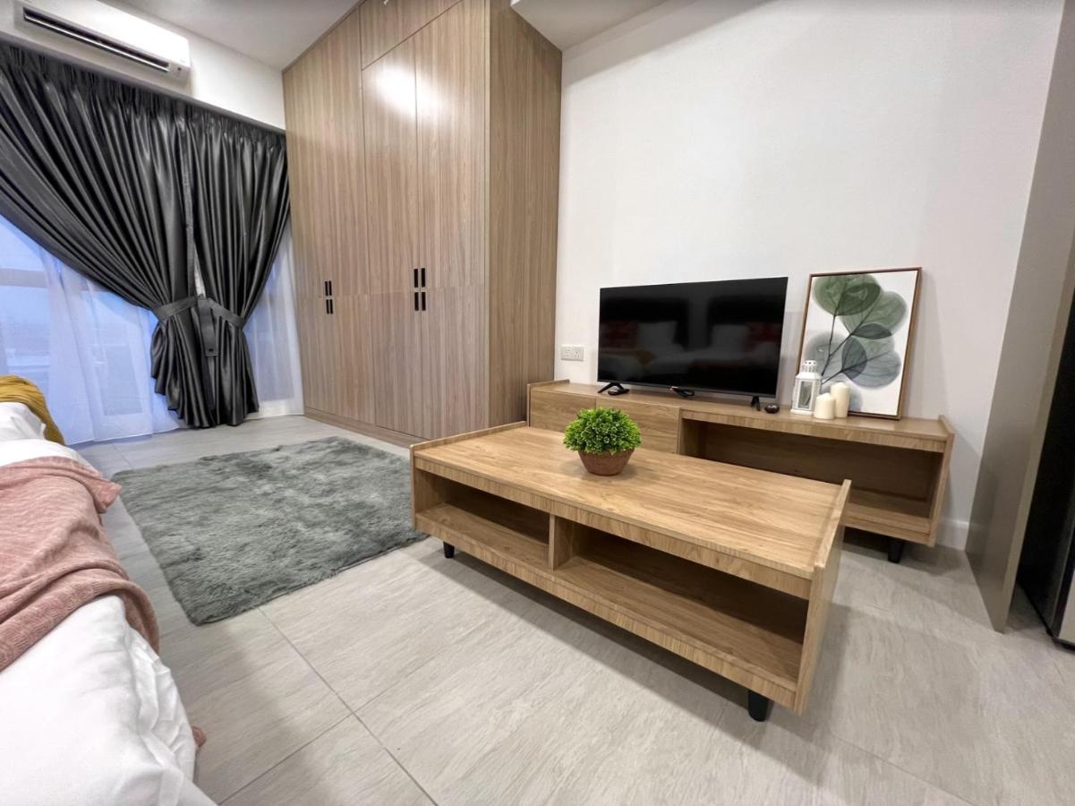 Free Parking # 2 Bed Family Bellsuite - Sepang Klia Kota Warisan ภายนอก รูปภาพ