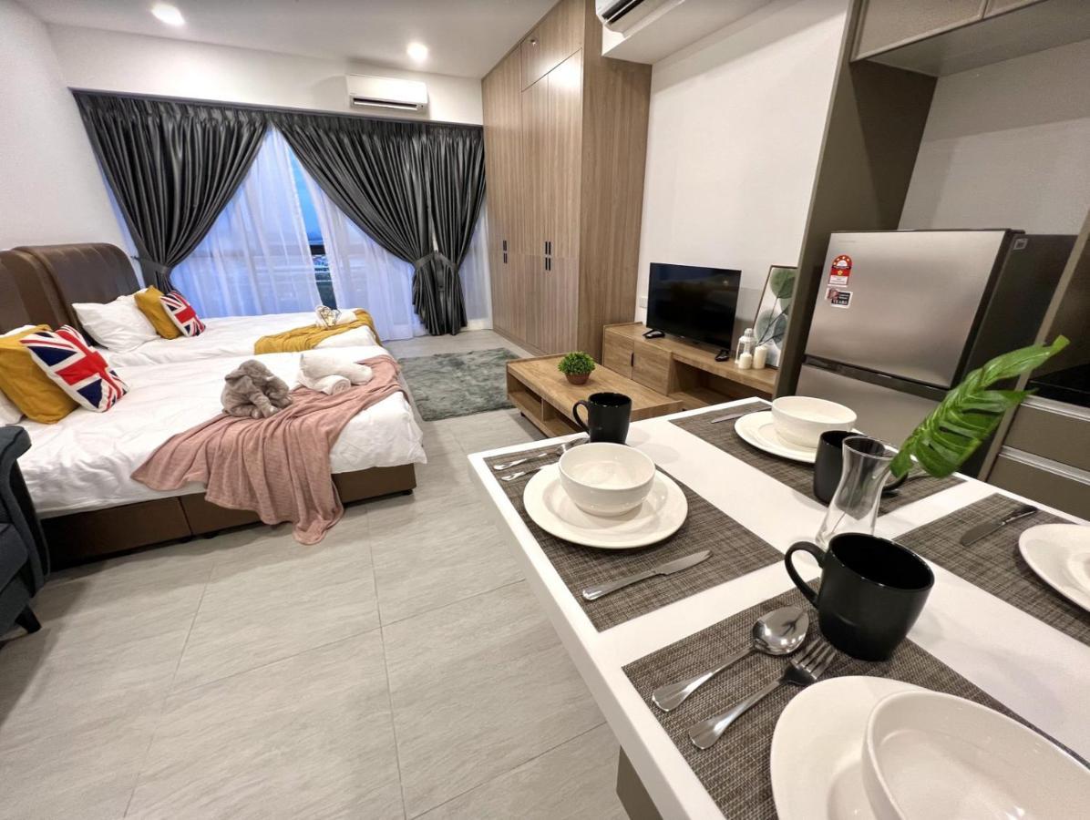 Free Parking # 2 Bed Family Bellsuite - Sepang Klia Kota Warisan ภายนอก รูปภาพ