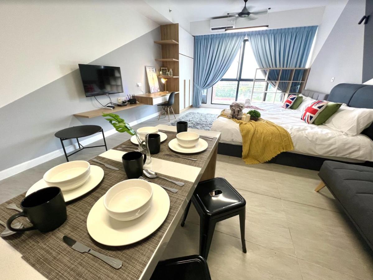 Free Parking # 2 Bed Family Bellsuite - Sepang Klia Kota Warisan ภายนอก รูปภาพ