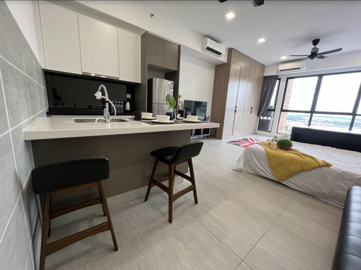 Free Parking # 2 Bed Family Bellsuite - Sepang Klia Kota Warisan ภายนอก รูปภาพ